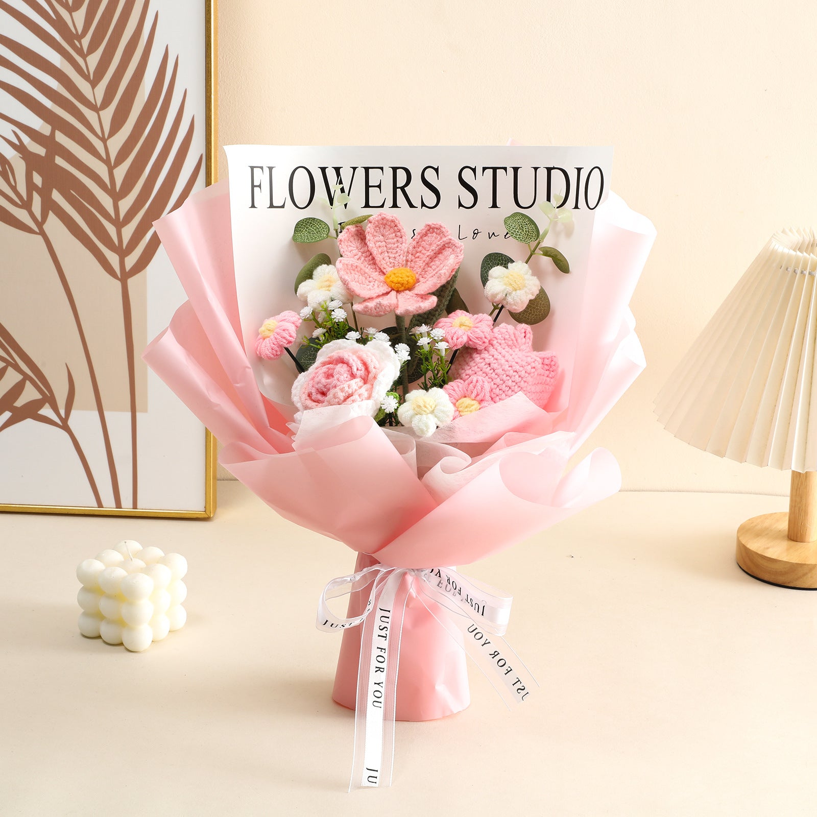 Hand-Knitted Yarn Bouquet – Artificial Gesang Flowers