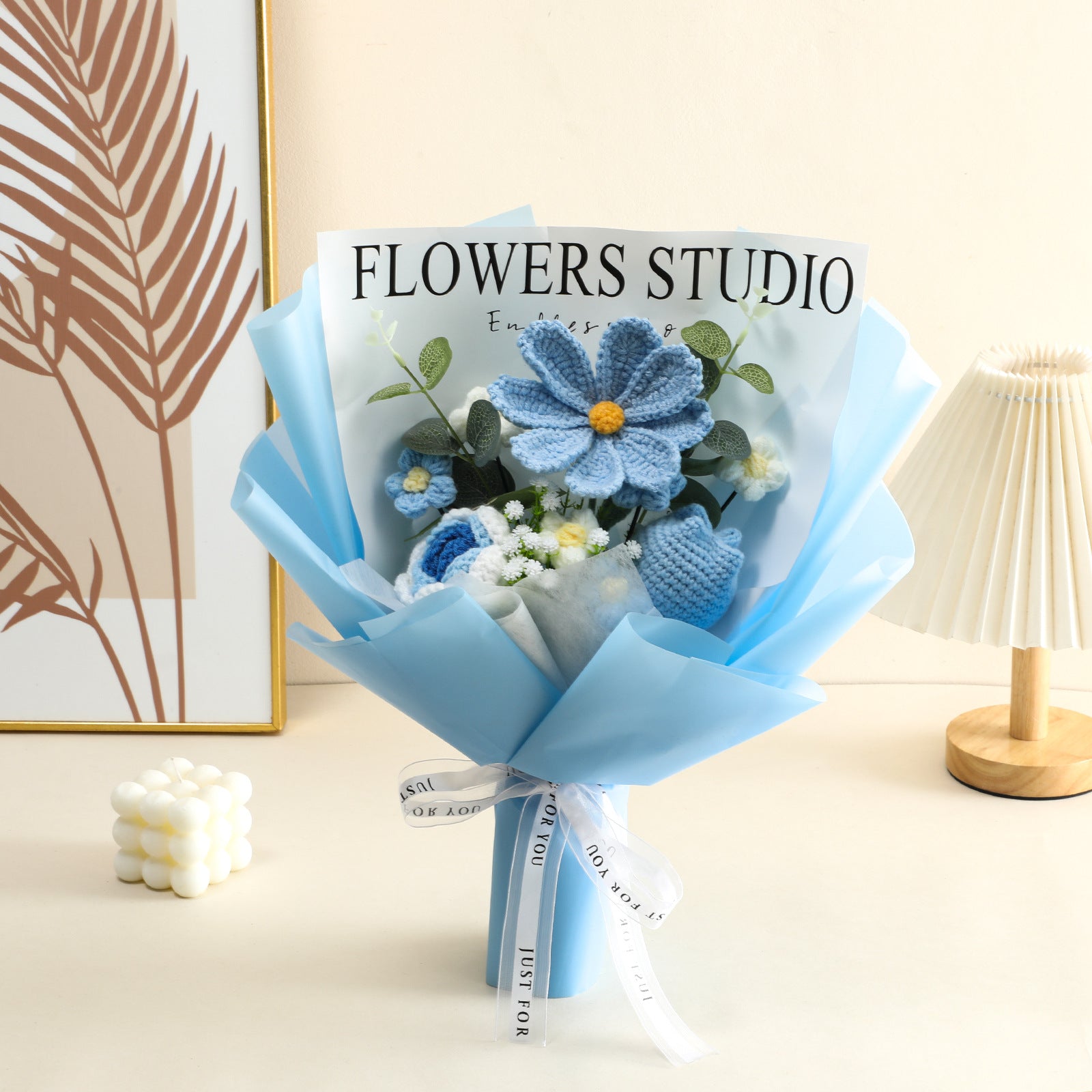 Hand-Knitted Yarn Bouquet – Artificial Gesang Flowers