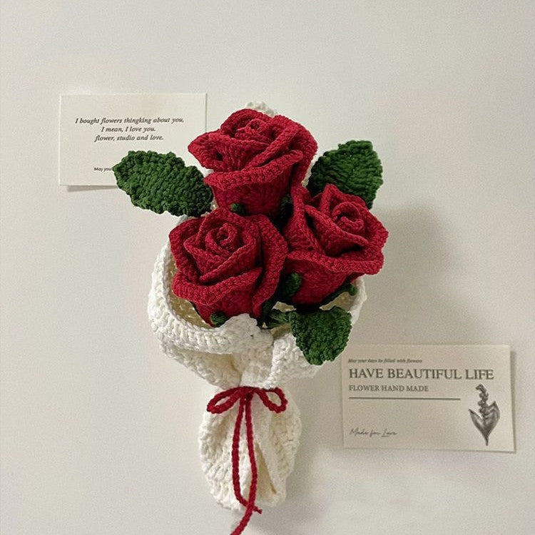 A knitted red rose bouquet — a perfect gift for your girlfriend